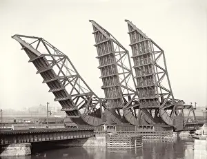 Drawbridges: Raised Tower Bridges at Fort Point Channel ?