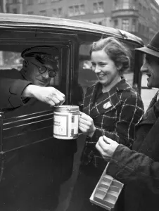 Puts: Raising funds for the Winter Relief, 1937