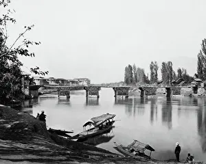 Rajah: Rajah's Palace and First Bridge, Srinagar, Kashmir, India