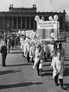 Altes: Rally of the Berliner Handwerkerschaft - Berlin
