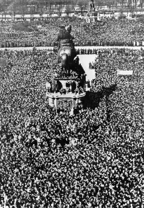 Announces: Rally on Heldenplatz, 1938