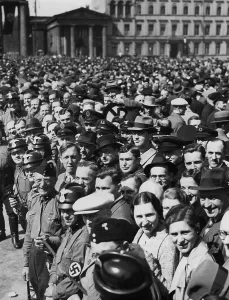 Verlag: Rally on Pariser Platz on May 1, 1937
