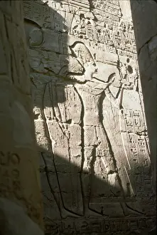 1212: RAMESES II/CARVING/LUXOR