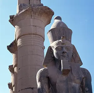 Amenophis: RAMESES II STATUE
