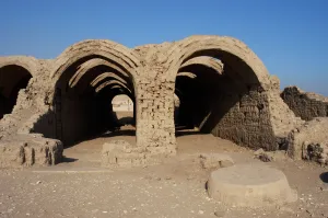 Warehouses: Ramesseum. Temple area designed to barns or warehouses. Luxo