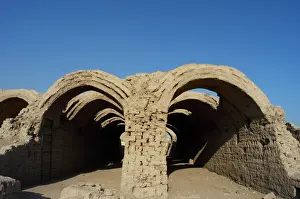Warehouses: Ramesseum. Temple area designed to barns or warehouses. Luxo