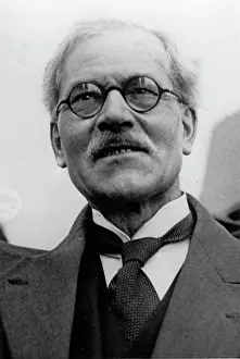 Politican: Ramsay MacDonald