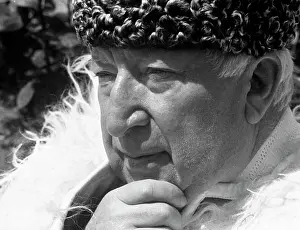 Gamzatov: Rasul Gamzatov, 1988