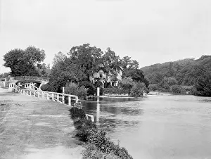 Boulters: Ray Mill Cottage, River Thames