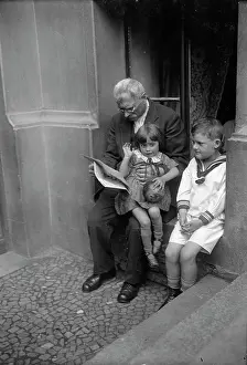 Grandfathers: Read the newspaper