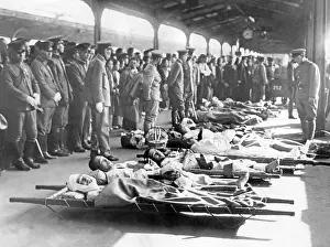 Stretcher: Reception of wounded soldiers in Tokyo, 1937