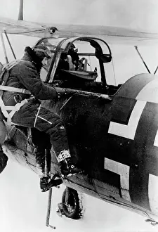 Observer: Reconnaissance aircraft of the German Luftwaffe, 1942