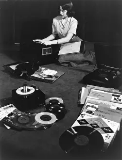 Phonographs: Record players matching the three types of records