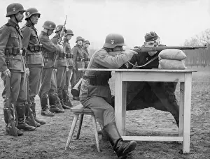 Instructors: Recruit training in the Weapon-SS, 1941