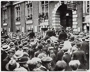 Overwhelming: Recruiting for the First World War in 1914