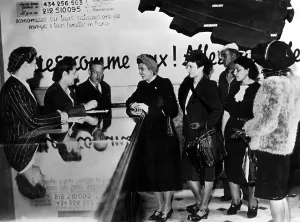 Ile De France: Recruitment of workers in Paris, 1942