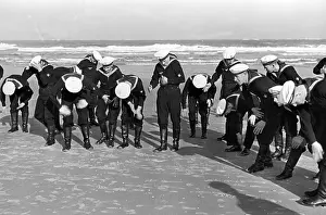 Recruit: Recruits of the Kriegsmarine on a beach