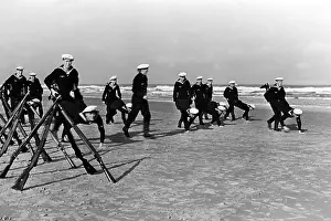 Surge: Recruits of the Kriegsmarine during an exercise break