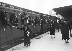 Stettin: Recruits travel by train, 1935
