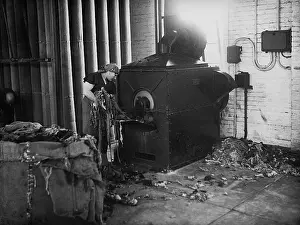 Sorting: Recycling old clothes, 1940