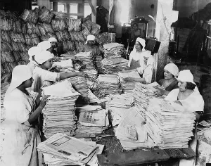 Extracted: Recycling old paper, 1926