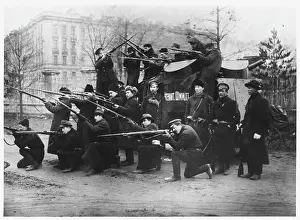 Seize: RED GUARDS SEIZE TANK