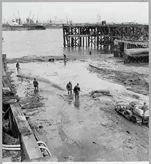 Deposited: Red Lion Wharf, Northfleet, Gravesend, Gravesham, Kent