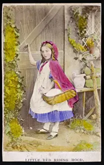 Goodies: RED RIDING HOOD PHOTO
