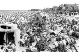 Redcar: Redcar, the Beach c1955