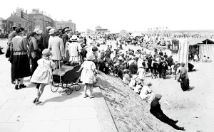 Redcar: Redcar, the Promenade 1923