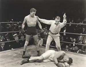 Countdown: Referee counting down knockout