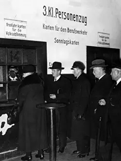 Referenda: Referendum in the Saarland, 1935