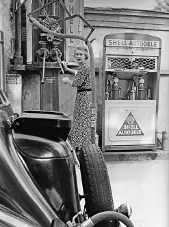 Tire: Refueling, 1938