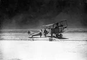 Refuelling: Refuelling a German plane, 1917