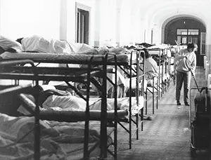 Corridors: Refugee camp Traiskirchen