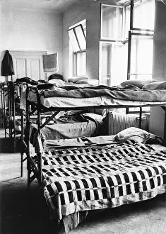 Bunk: Refugee camp Traiskirchen