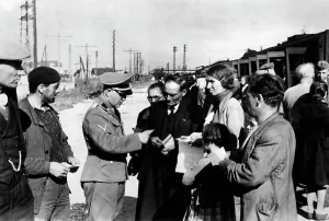 Reichsfuehrer: Refugees from Alsace-Lorraine, 1940