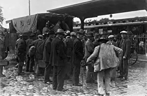 Schneidemuehl: Refugees form the eastern German areas after the referendum