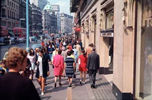 Shoppers: REGENT STREET 1971