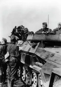 Courier: Regimental staff of a Panzer Army on the eastern front, 1941