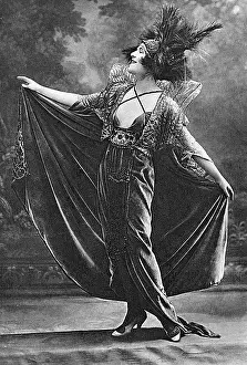 Marchande: Regine Flory in The Passing Show