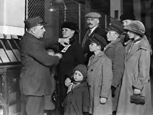 Immigrant: Registration of immigrants, 1928