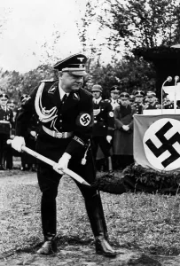 Groundbreaking: Reich Broadcasting Director Dr. Glasmeier during a groun