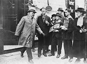 Flanked: Reich President Friedrich Ebert (left), flanked by