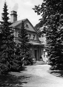 Bridal: Reichsbraeuteschule Schwanenwerder, 1930s
