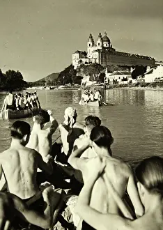 Melk: Reichsjugendfahrt of canoe athletes on