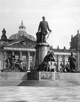 Begas: Reichstag, 1935