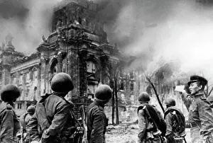 Storming: Reichstag in Berlin, 1945