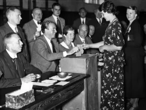 Referendum: Reichstag elections and referendum on leaving