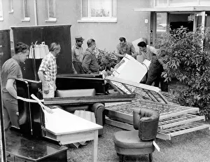 Henery: Relatives of the US Army leaving decrepit apartments